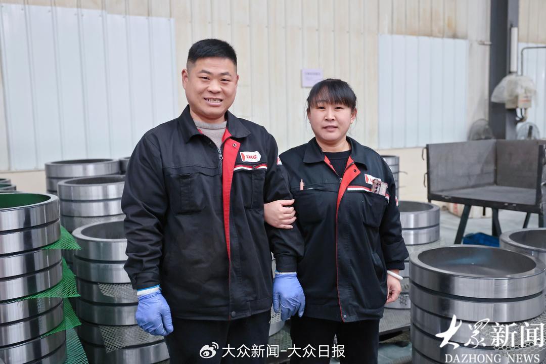 王俊新和黄娜是临清本地人，都是检验员，对工作负责还能照顾好家庭。