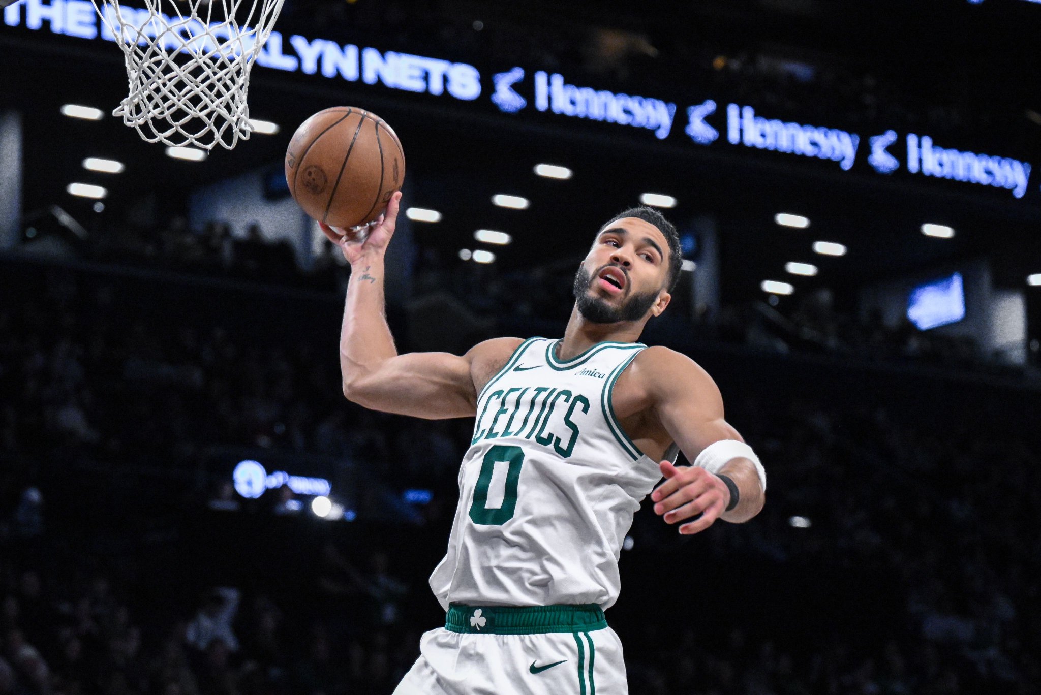 追梦：东部竞争格局如此开放 塔图姆若恢复到位当然该复出