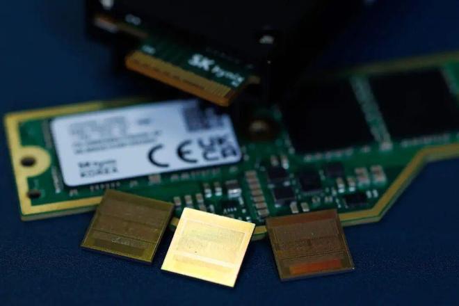 内存涨价背后:AI存储正在“吃掉”手机、PC | 电厂