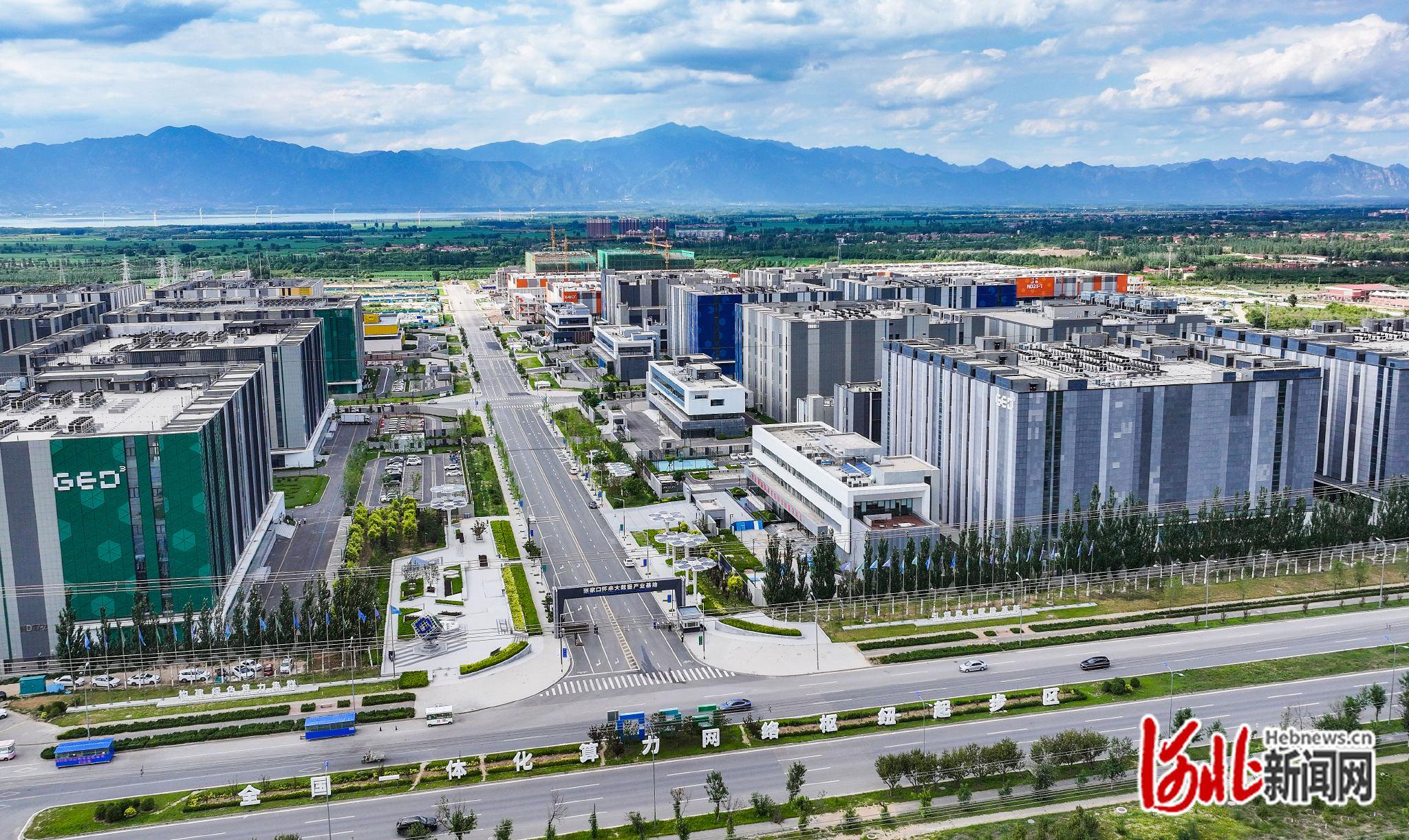 近日拍摄的张家口怀来大数据产业基地。（河北日报资料片） 河北日报记者 耿 辉摄
