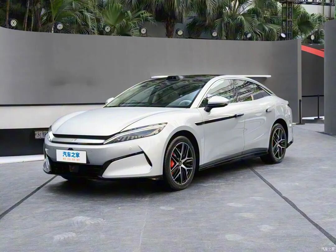 激光雷达，天神之眼B，尺寸跟汉L接近，方程豹首款轿车谍照曝光！