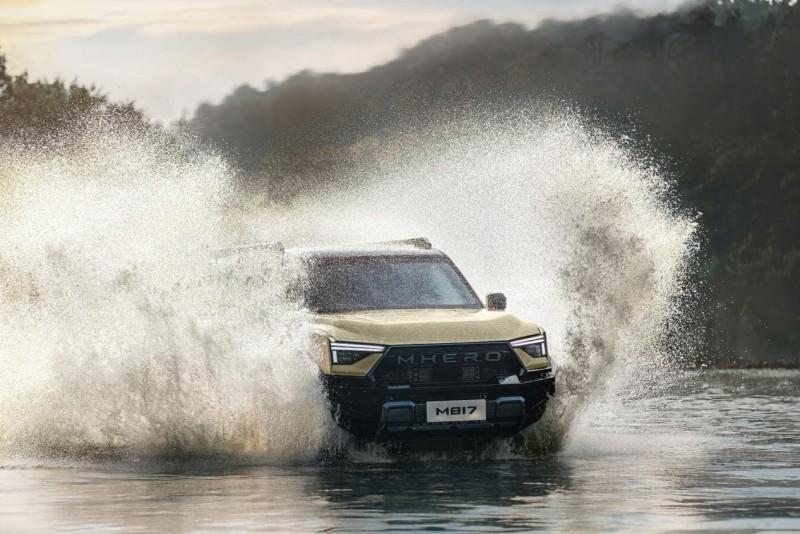 有了猛士M817 Hero版，征服山川湖海从此更有“安全感”