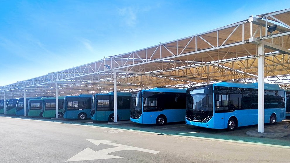 “石油王国”再迎绿色动能：宇通纯电动客车在沙特红海投运