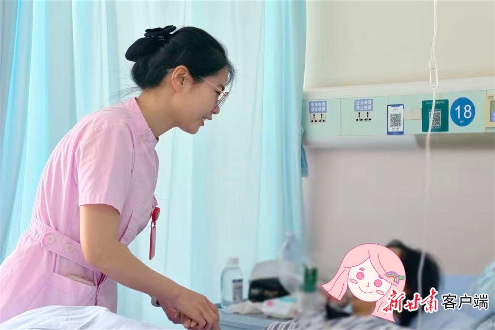 奔驰的G2023次列车上，传来新生婴儿啼哭声……