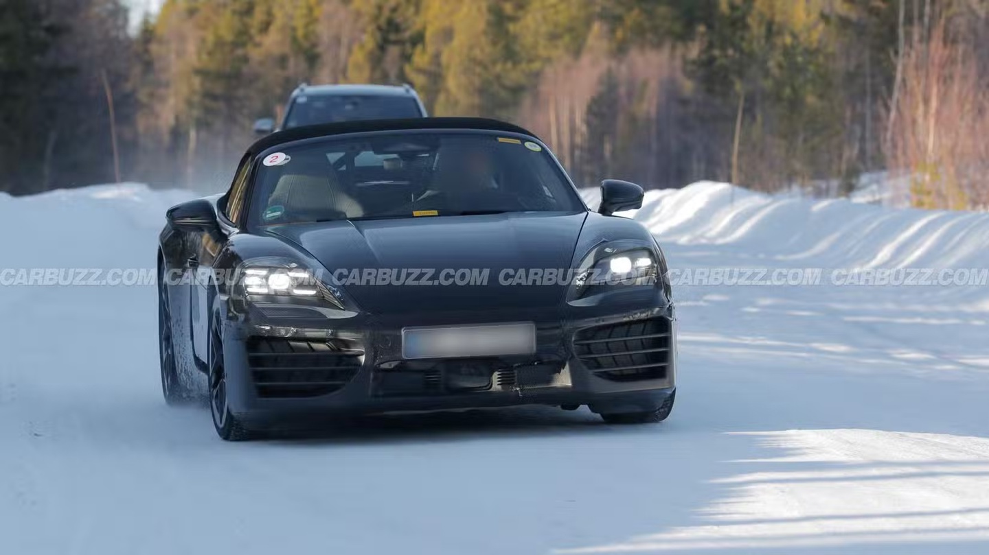 保时捷 718 纯电版被拍到开启第四轮冬测，研发周期破纪录