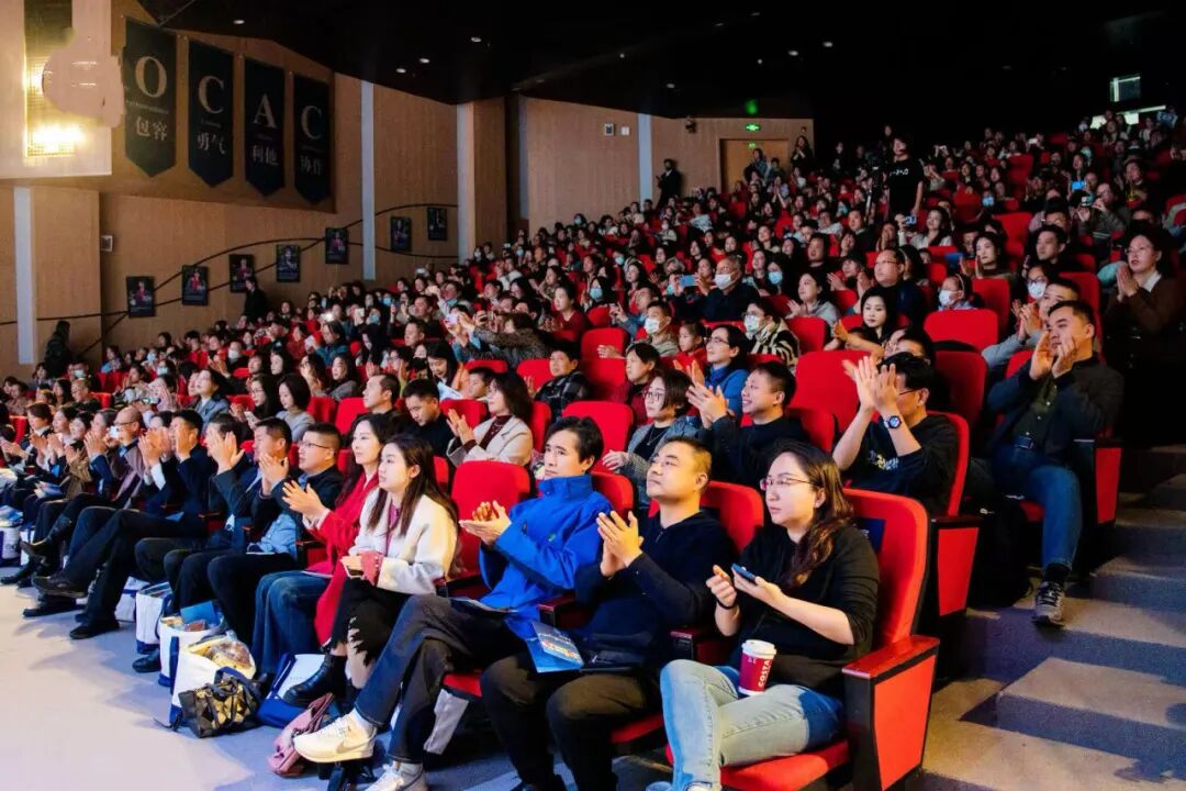 星湾教育集团成功举办“七校联动·冬日绮境”跨年嘉年华活动