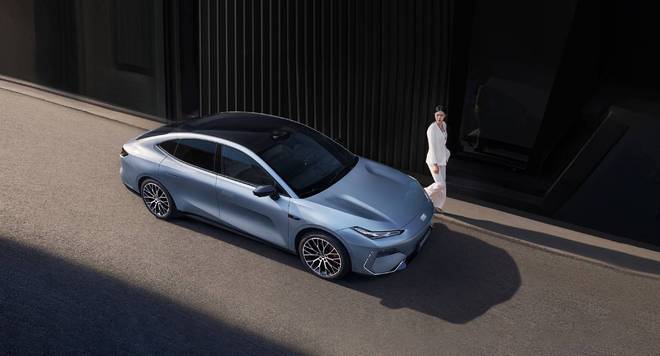 油电共存、小车称王、比亚迪退守，2025 卖得最好的 20 辆车，和你想的不一样