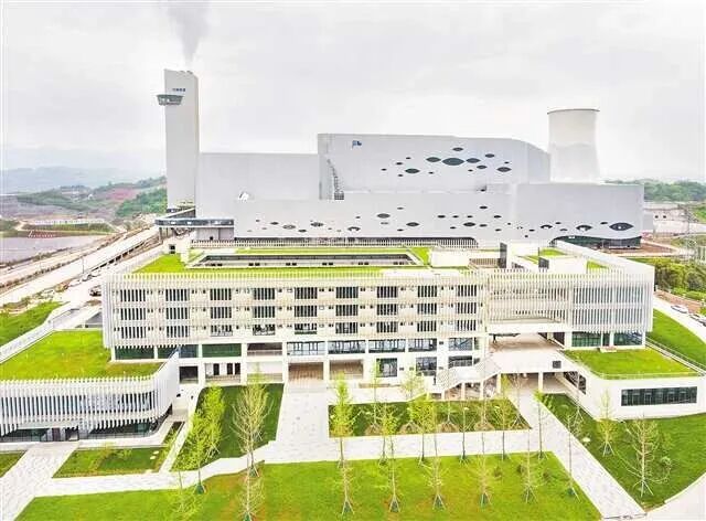 位于两江新区洛碛的重庆中心城区第四垃圾焚烧发电厂。（重庆日报资料图片）记者 张锦辉 摄/视觉重庆