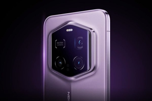 荣耀最强旗舰！荣耀Magic8 RSR保时捷设计春节前亮相