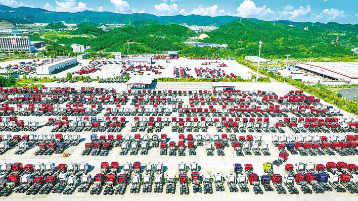 孕育东风汽车的老工业基地焕发新质生产力  车轮滚滚向产业高端疾进