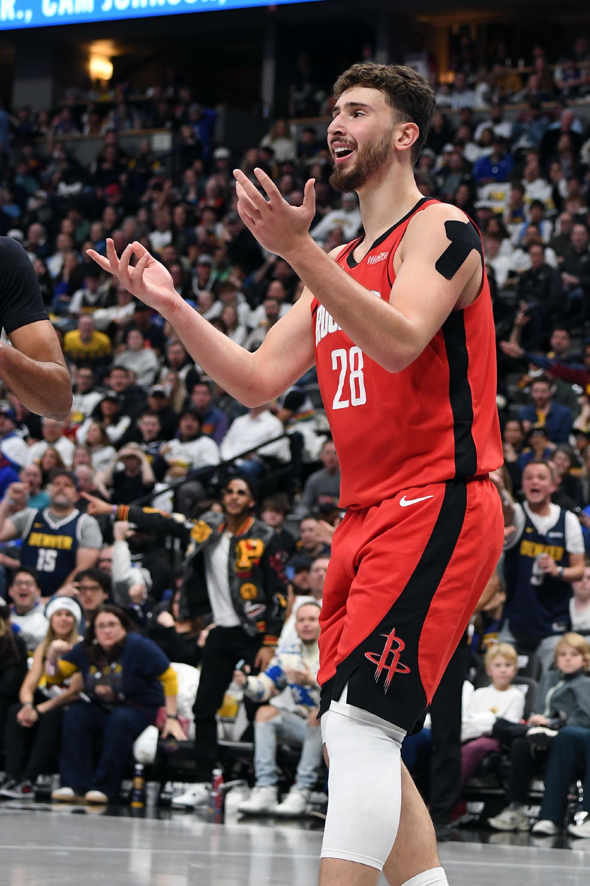 申京关键时刻命中率全面下滑，这位火箭内线核心的稳定性将如何影响球队冲八前景？