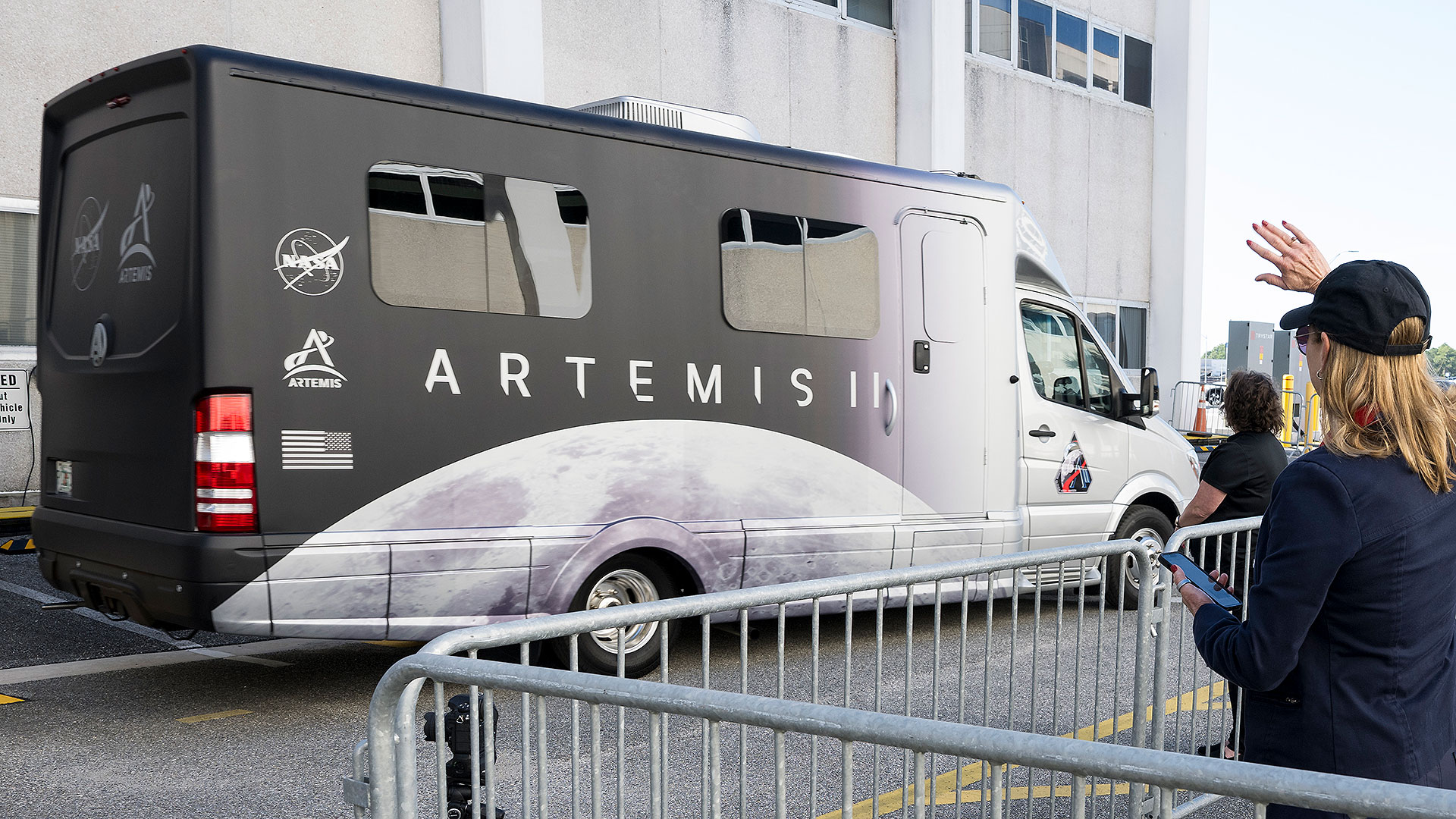 续写阿波罗传奇：Airstream 房车成为美国 Artemis II 登月计划摆渡车