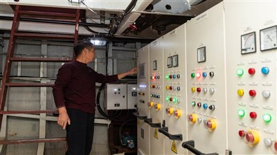 按下绿航加速键