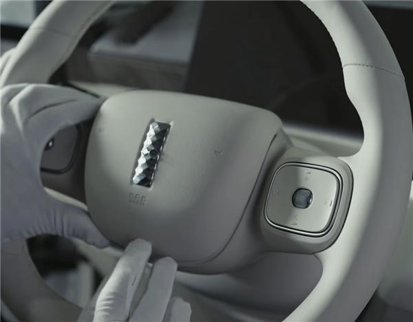 造车九年只卖百辆，贾跃亭还剩什么牌？