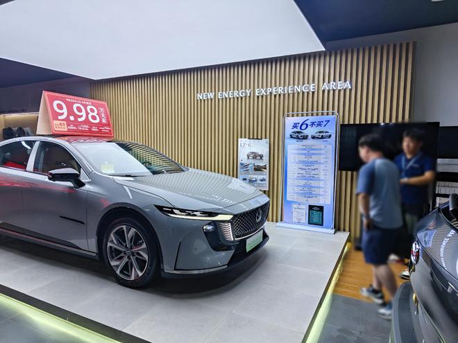 电车通编辑买车记：研究半年选了零跑，最后三天却被4S店坑了一波