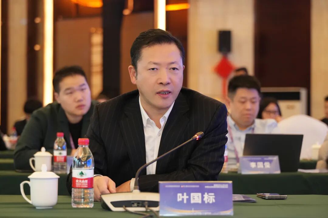 上海证券报社党委书记、董事长叶国标