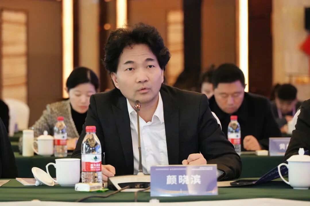 中国华云控股集团有限公司董事长颜晓滨