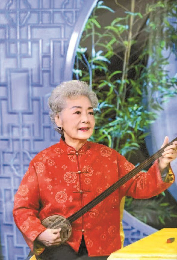 马小君在表演中 本版图片由本文作者提供