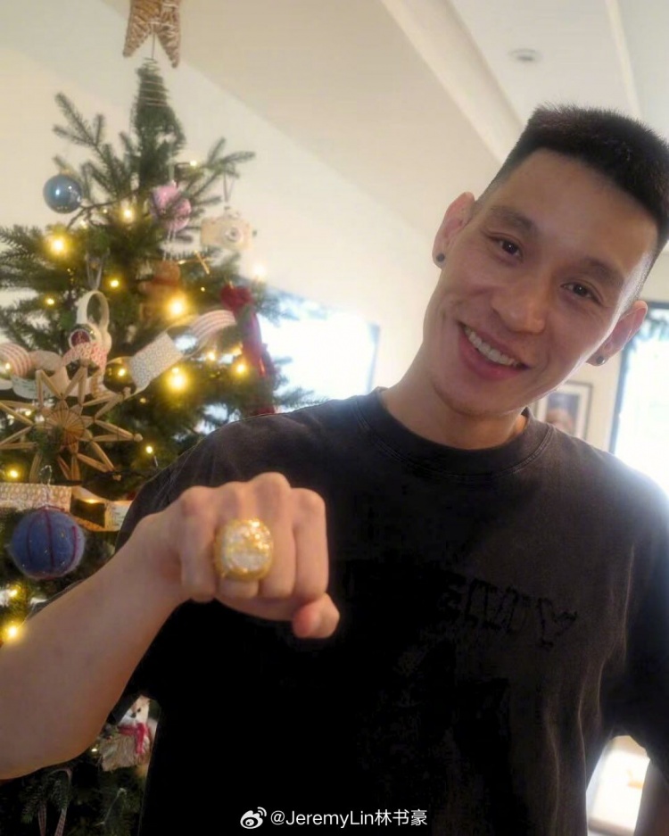 明日新北国王举行球衣退役仪式！林书豪晒戒指：永远感谢这段旅程