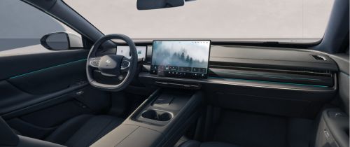 销量口碑双丰收 东风奕派 007 + 推动 15 万级新能源产业提质