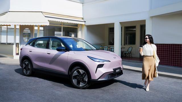 拒绝高价位换长续航！奔腾悦意03畅享版8.88万诚意拉满