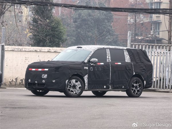 首款增程家用SUV 小米“昆仑”新谍照曝光：体量庞大