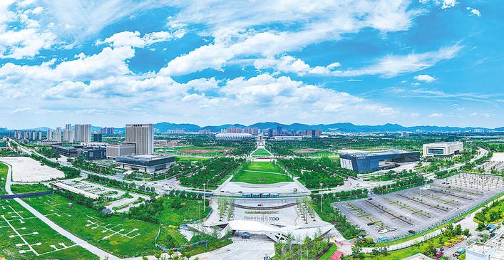 大冶湖核心区，承担着黄石与大冶融城发展重任。（湖北日报全媒记者 薛婷 通讯员 周巍 摄）