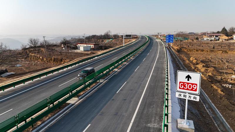 12月26日，G309线合水（老城）至西峰一级公路正式通车。庆阳融媒记者 俄少飞/摄