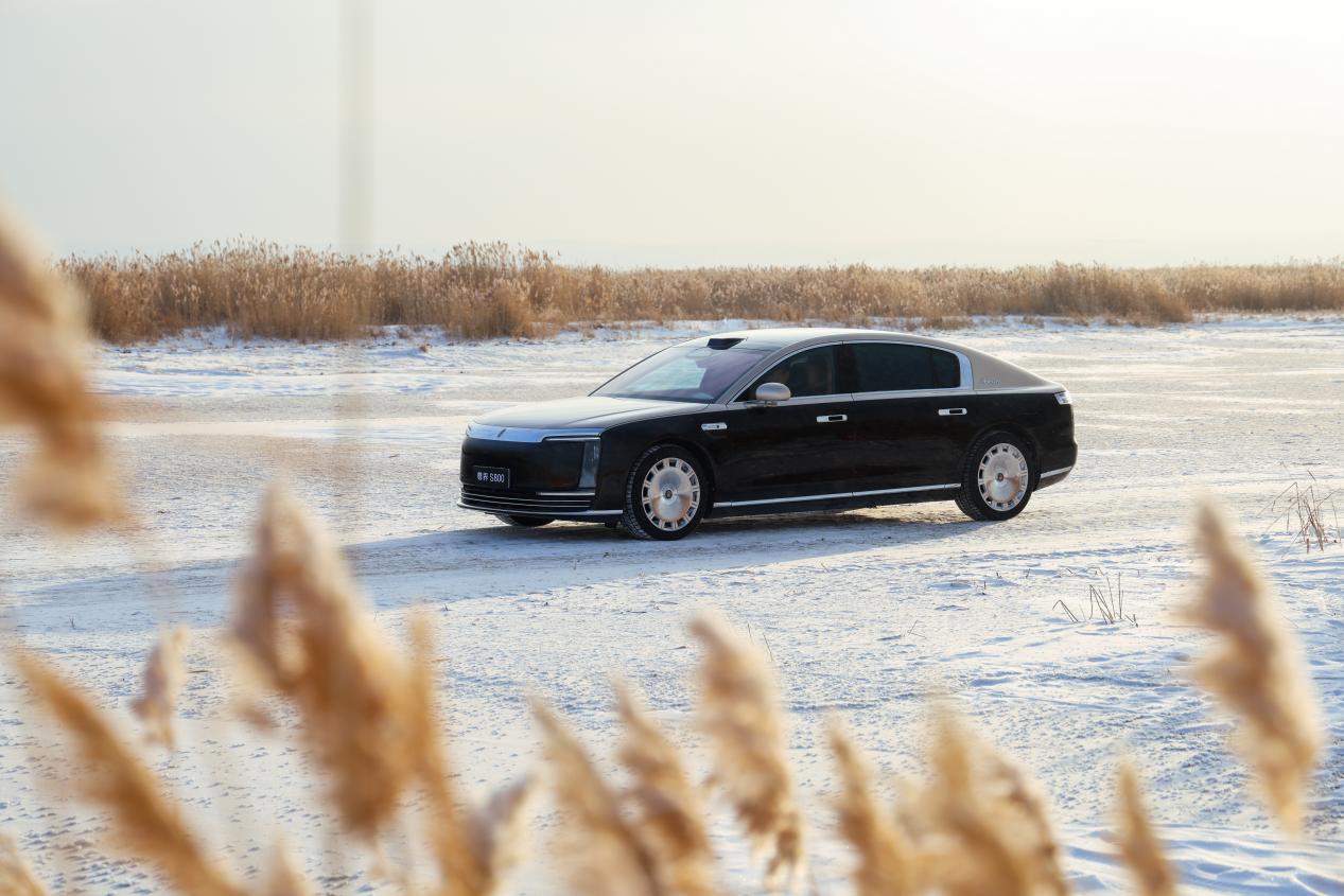 重塑寒冬驾驭法则，尊界S800全维度温暖与安全解析