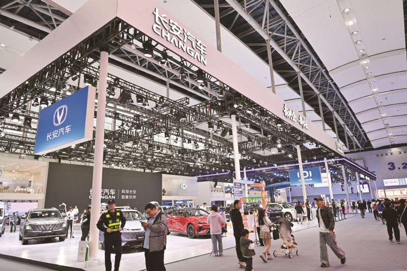 长安汽车280万辆年销目标11月已实现95% 中国长安包揽60亿定增加码智能化