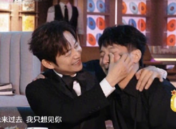 “何炅维嘉哭了”上热搜，谢娜回应