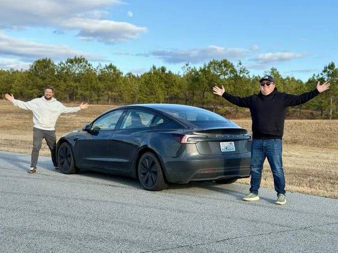 特斯拉FSD首次横穿美国，Model3 1万英里零干预，马斯克预言兑现