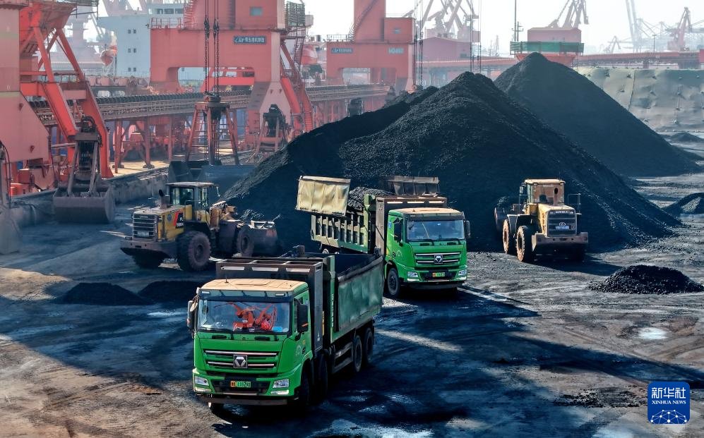 1��5�գ����ൺ��ǰ�����86��λ�����̳����ڽ���ú̿ת����ҵ�����˻���Ƭ�����»������ ���Ϻ� ��