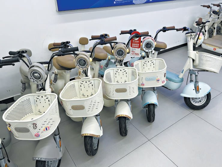 新国标车满月 消费者还想再看看