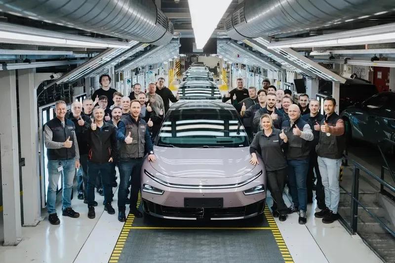 每天车闻：广汽集团与华为终端签约，蔚来第100万辆下线