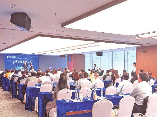 ���к���ʡ���оٰ조�ƽ����� ������Ӯ������ҡ���Ͷ��һ�廯��Ʒ�ƽ�ᡣ������ͼƬ�ɽ������к���ʡ�����ṩ��