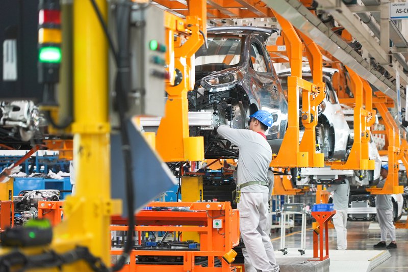 汽車生產線 程昊攝