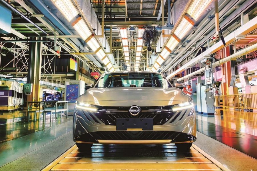 第十五代轩逸量产下线