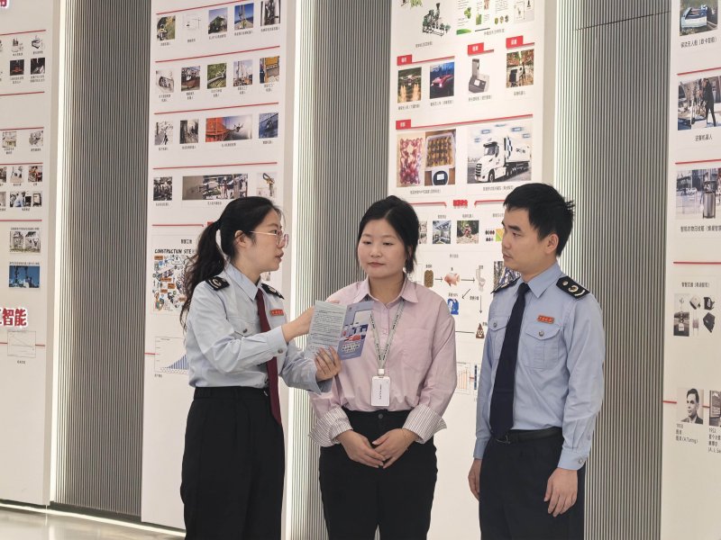 东莞松山湖税务人员到松山湖机器人产业基地为初创企业开展政策讲解辅导