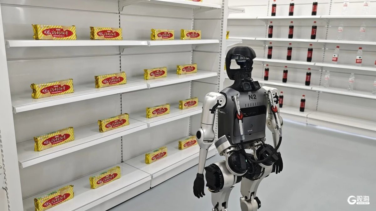 华通集团建设的具身智能机器人公共训练场。