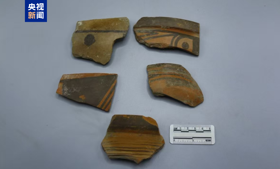 △宝鸡凤县梁鹿坪遗址出土彩陶