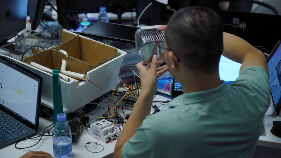 （柴火创客空间工作坊。受访者供图）