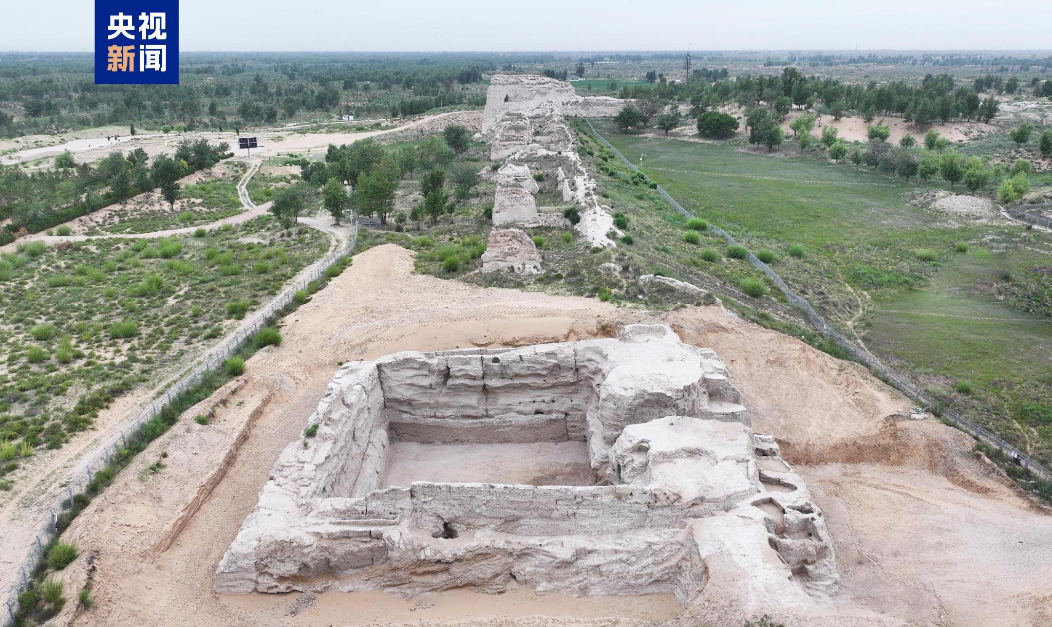 △统万城西城南垣