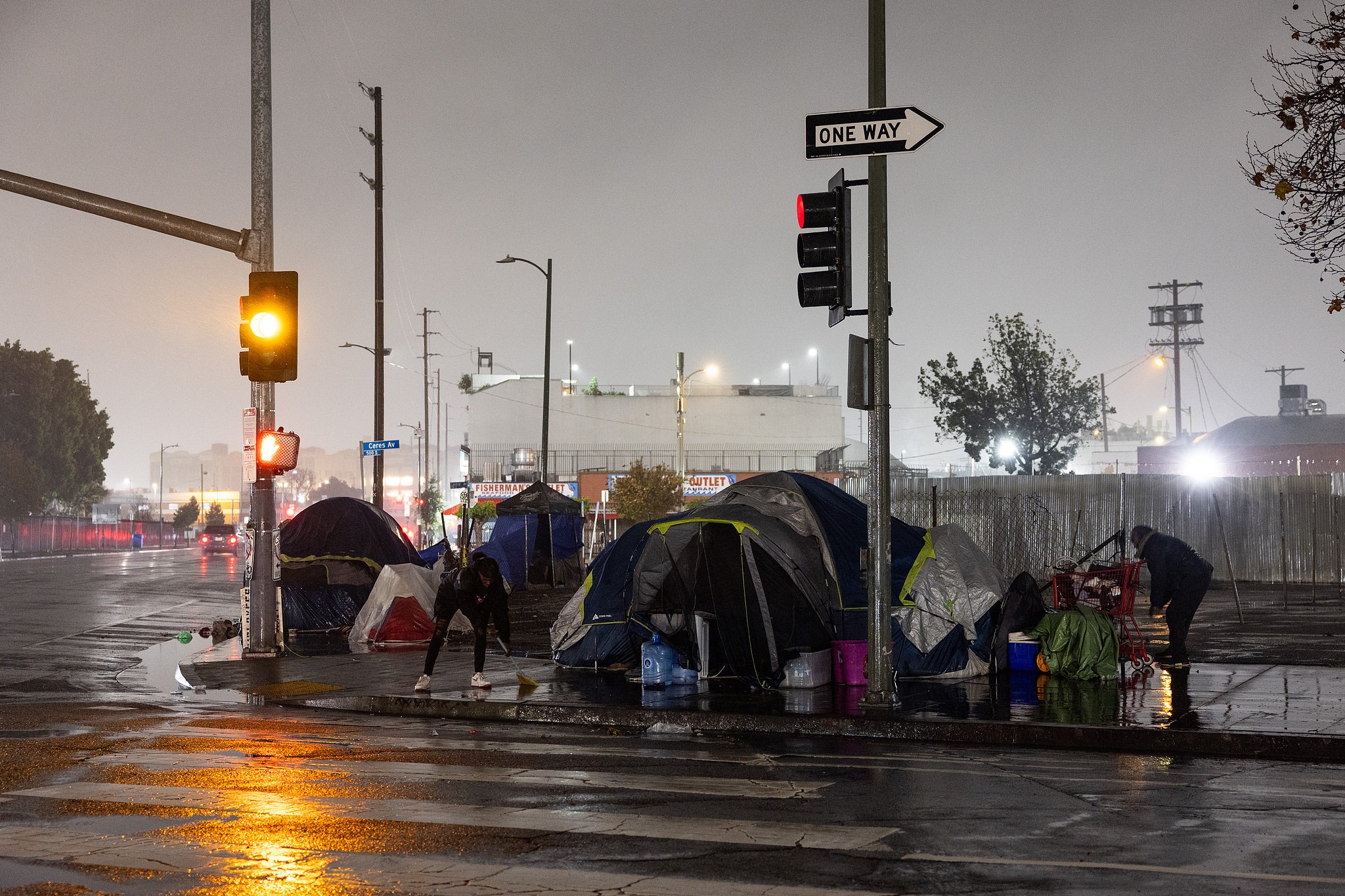 △当地时间1月3日，美国加州洛杉矶，无家可归者的帐篷