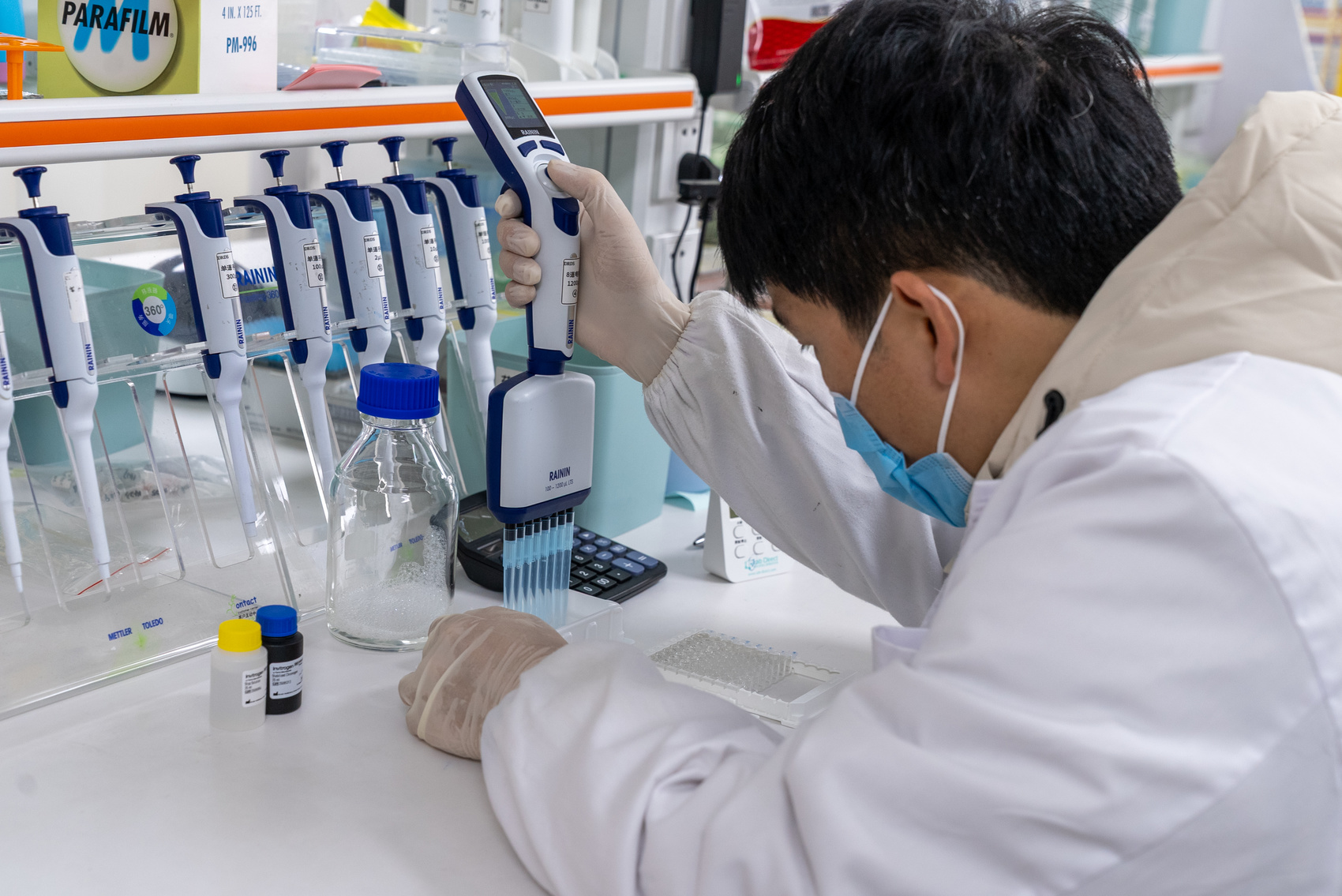 成都微芯早期研发中心分子实验室