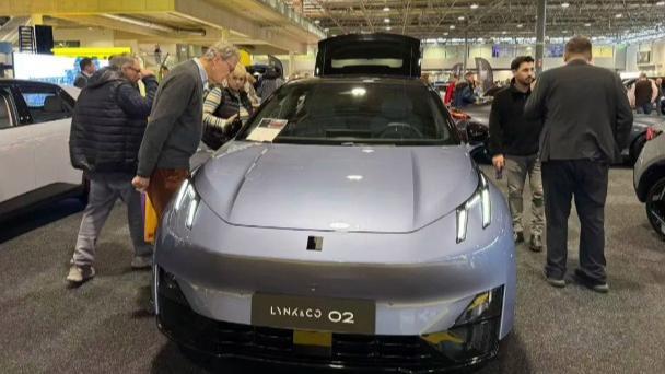 热度激增！中国电动车亮相维也纳车展受追捧 | 新民侨梁