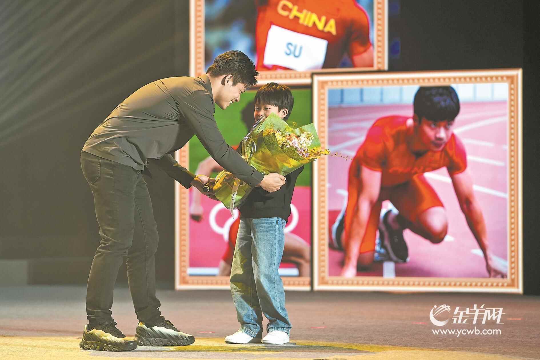 苏炳添发表退役感言：体育生涯如广东人煲汤 火候足花才开