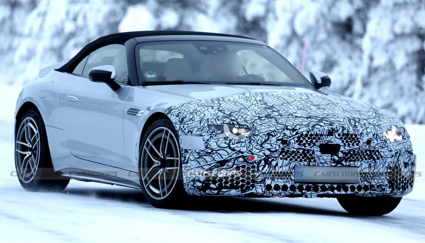 奔驰 AMG SL 改款路测图曝光，换装三叉星大灯与巨型格栅