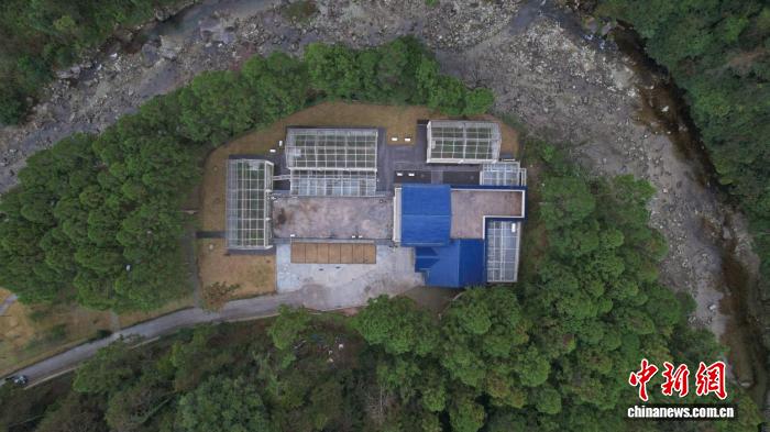 航拍梵淨山黔金絲猴研究中心。黎福慧 攝