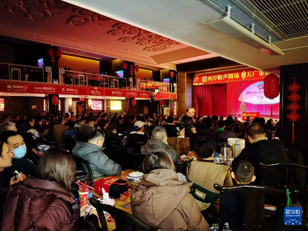 人文经济激活消费新动能丨“笑声”里的消费力